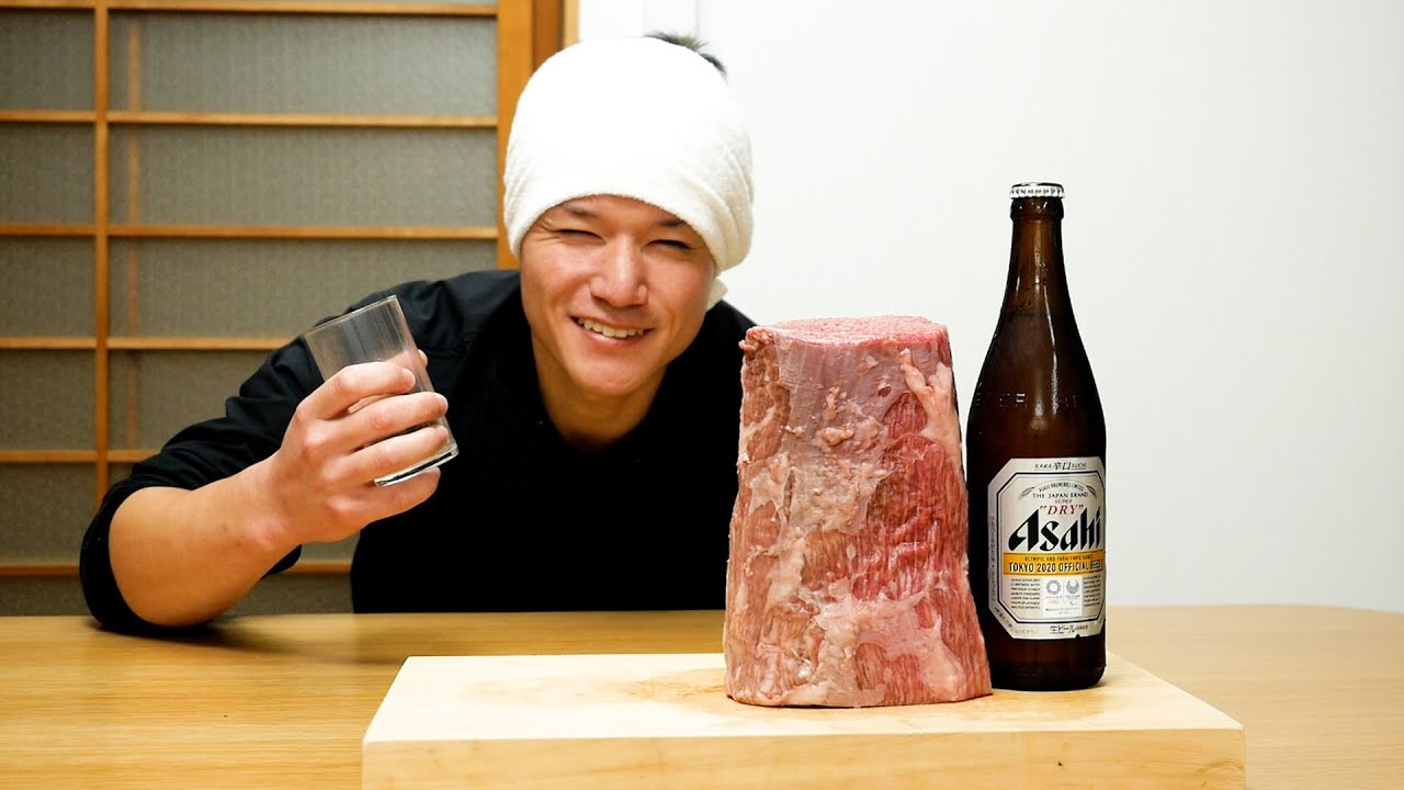 漁師の晩酌。極上モモ肉のたたきと炭焼きステーキが旨すぎる。これは瓶ビール(異論は認めませんｗ)
