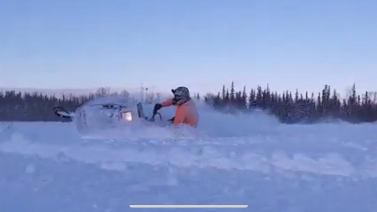 xc 700 and pro xr 800 in deep snow