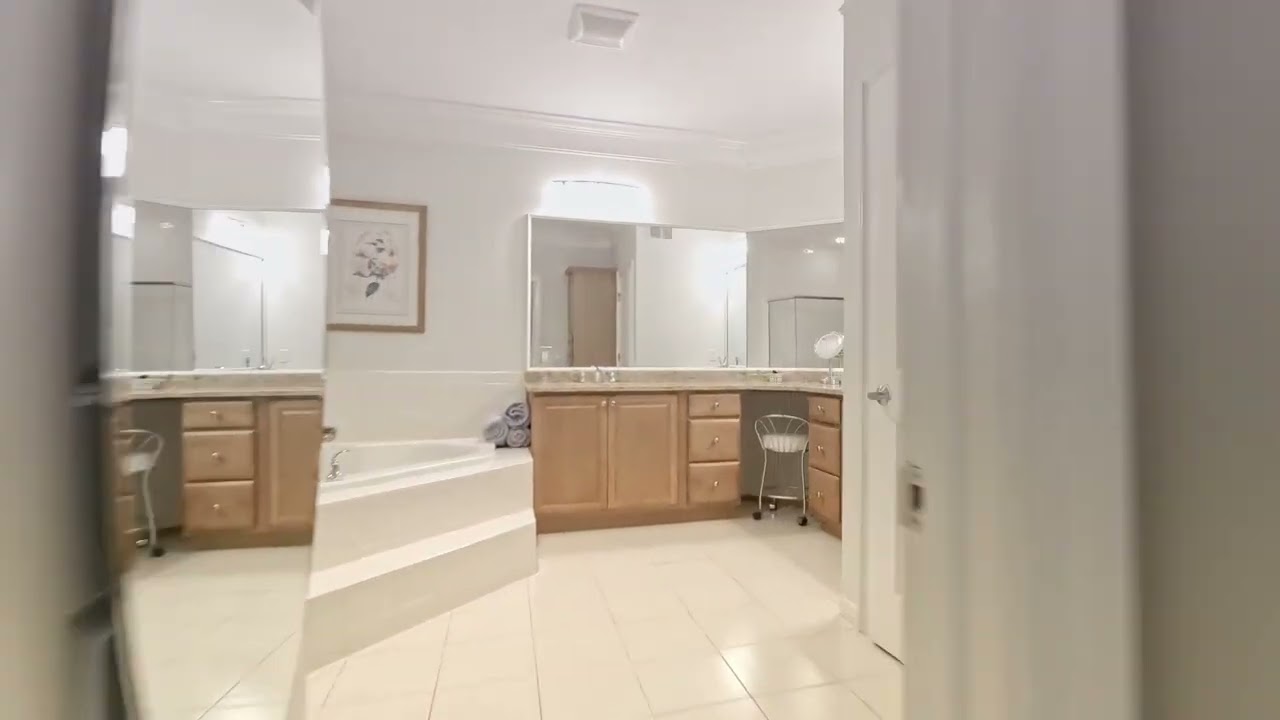 15 Windsor Ln, Ramsey NJ