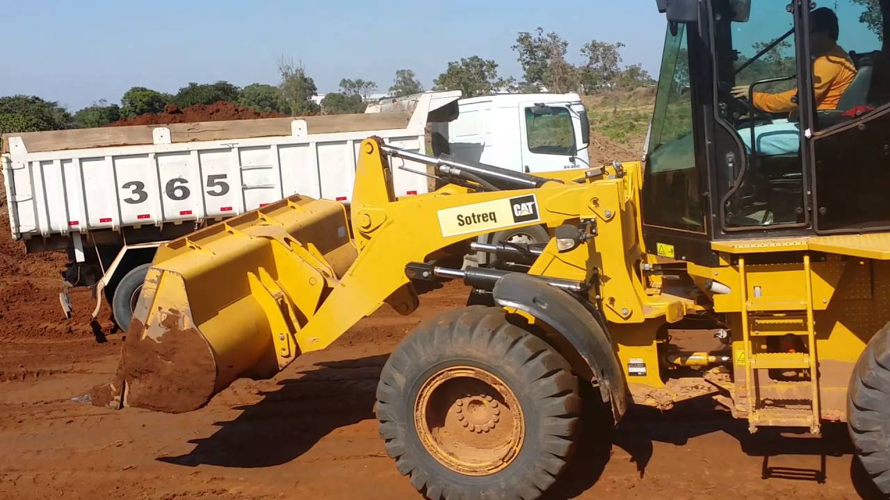 CAT 924Hz no carregamento!