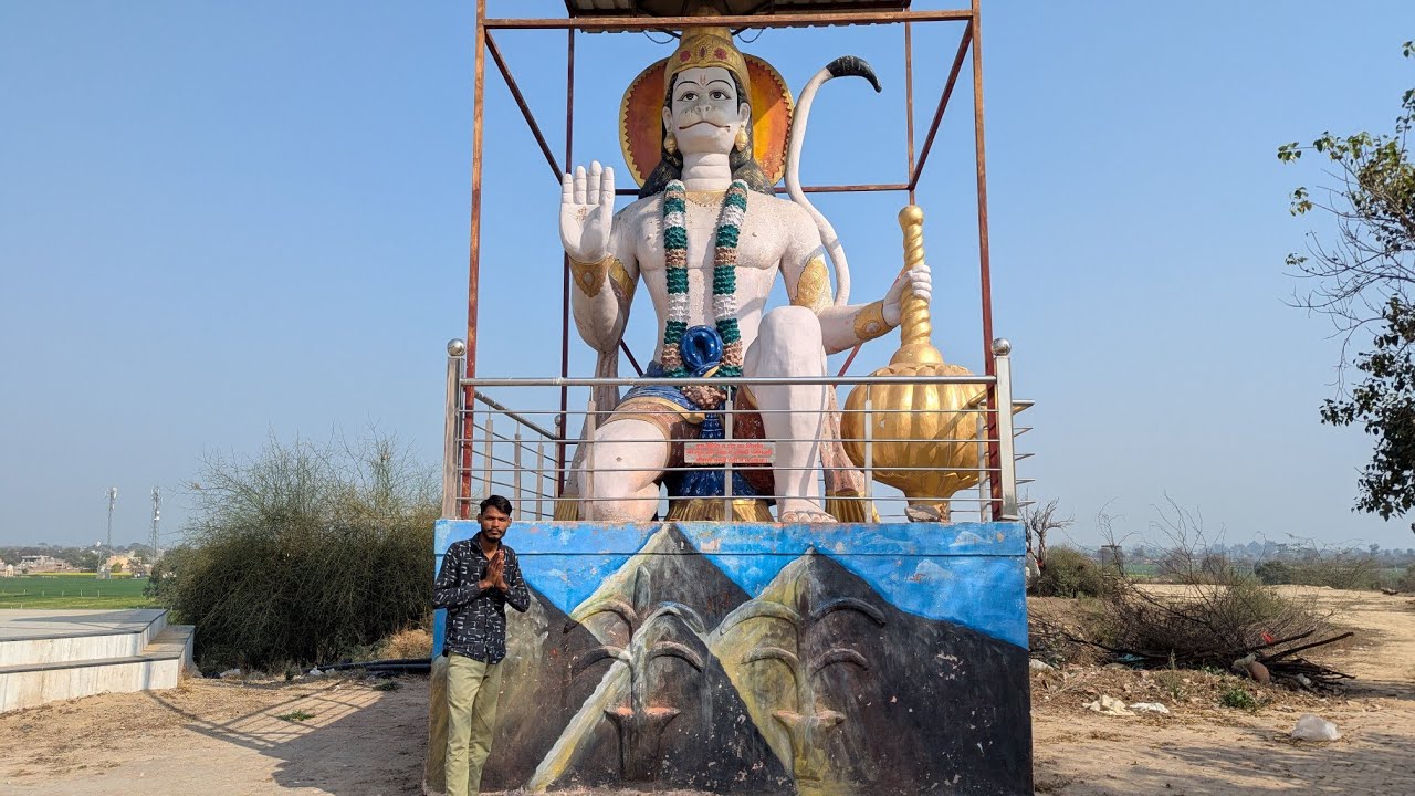 Aab gaye the hanuman ji ke mandir ... Crazy fair..🙏