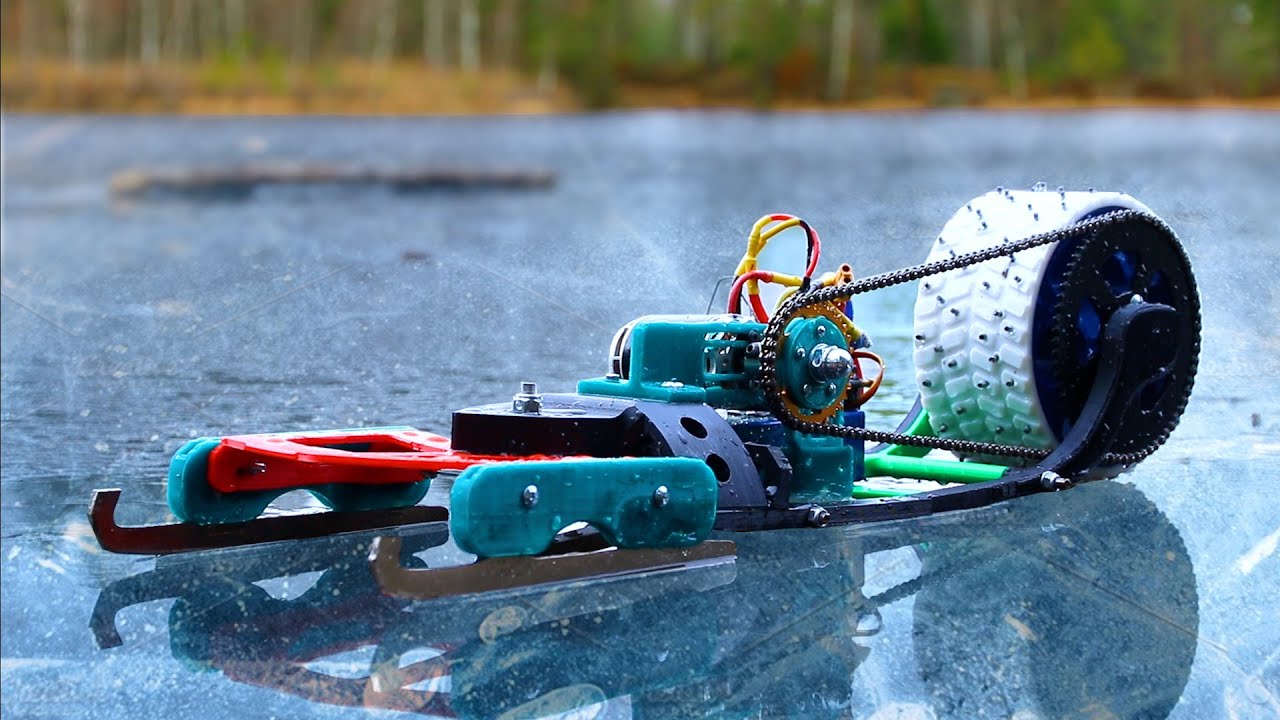 3D Printed RC Ice Vehicle With Chain Drive
