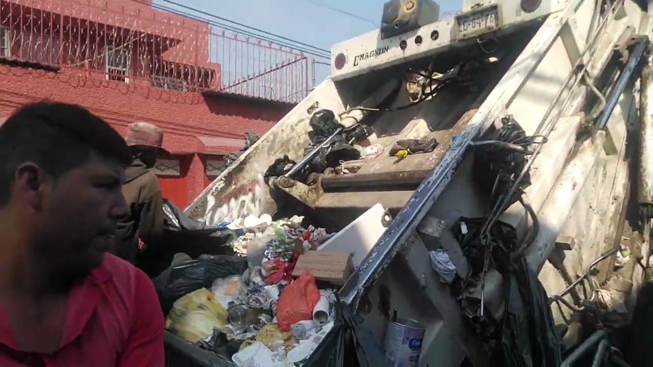 llego camion de basura 74 Nezahualcóyotl feliz año nuevo 2025