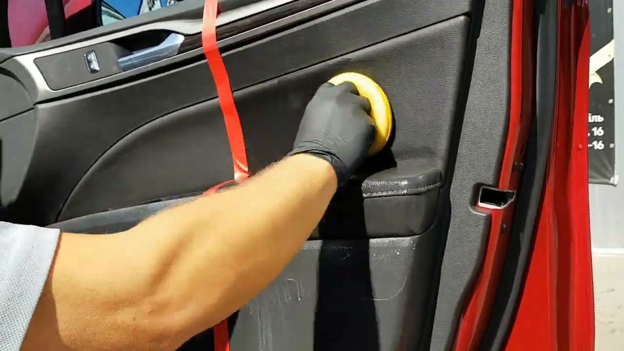 CarPro Perl on interior plastic - Захист пластмаси дверної картиCarPro Perl on interior plastic