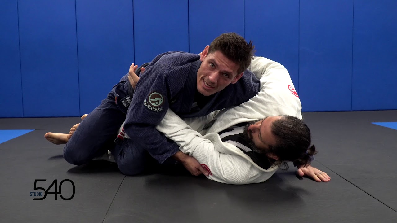 Brazilian Jiu Jitsu Folding Pass