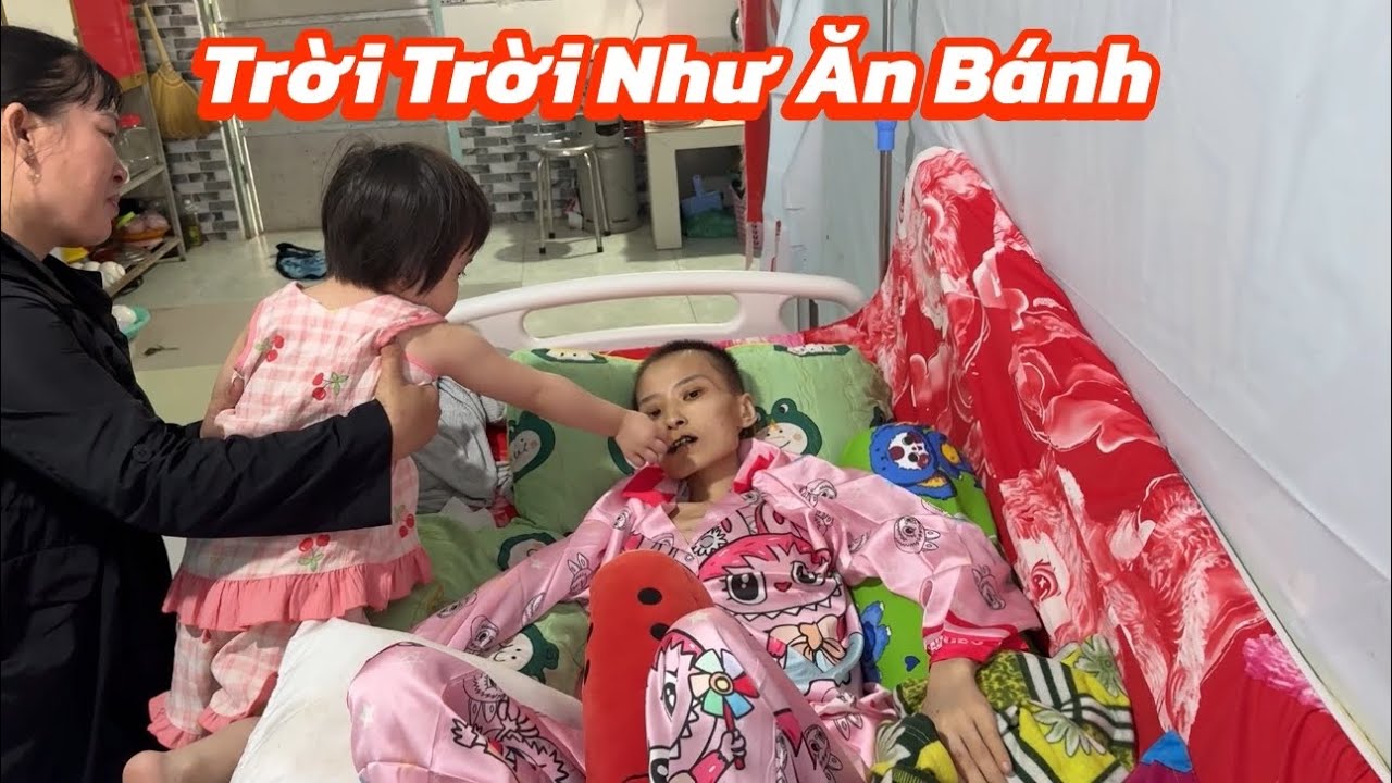 Con gái đưa bánh cho như ăn ngon lành luôn. Có tin không 