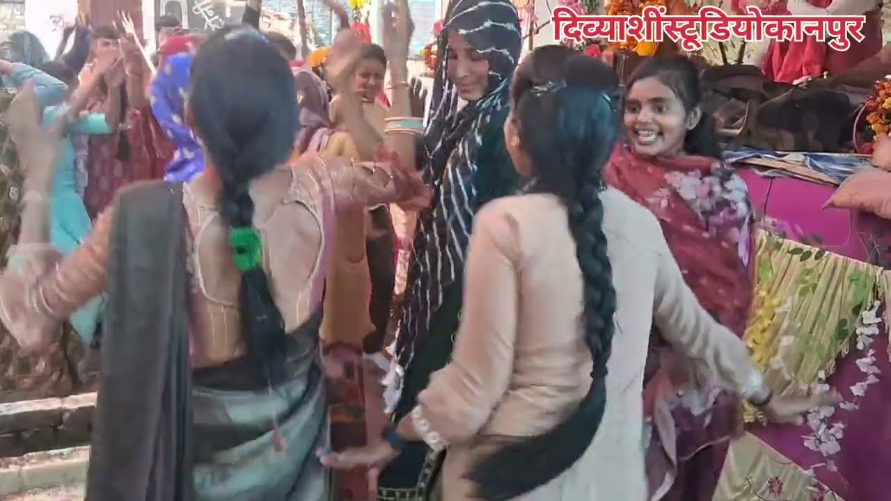 Govardhan puja par dance 💃 Bhagwat katha mein hua jamkar dance 💃 Shastri virendra cheitanya 