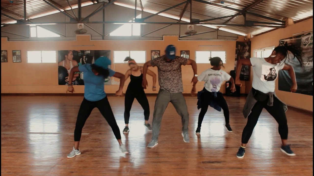 MR Killa- OIL IT, dance video DAKAR