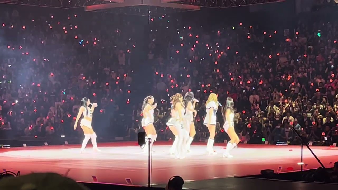 Twice - Moonlight Sunrise | This is for World Tour in Oakland