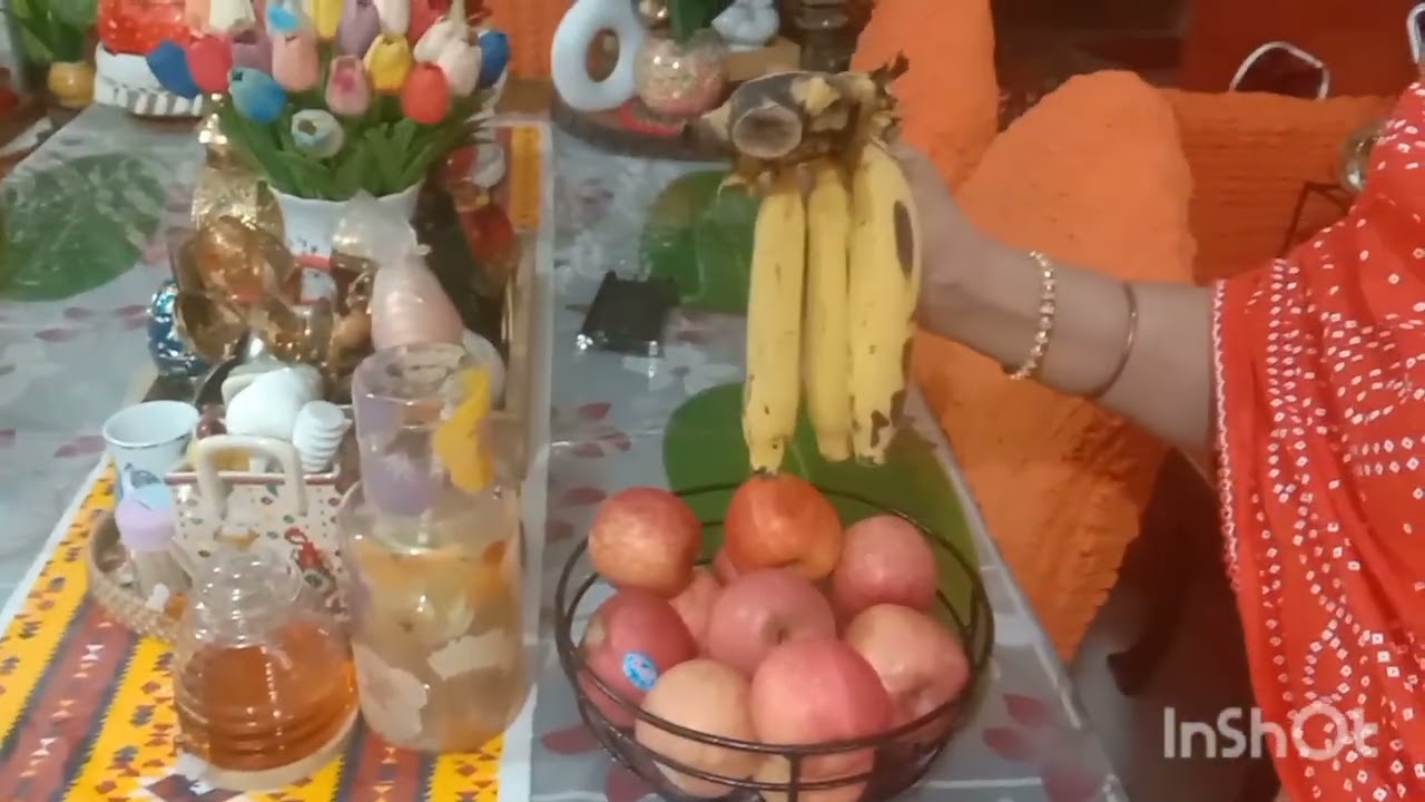 টেবিল পরিষ্কার পাশাপাশি কাজ করে নিলাম 