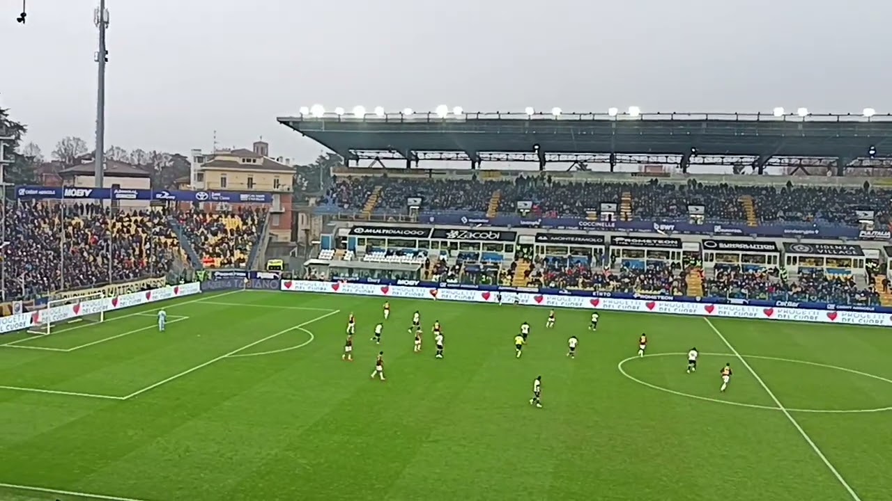 Parma Genoa 0-0 Fischio Finale allo Stadio Ennio Tardini 