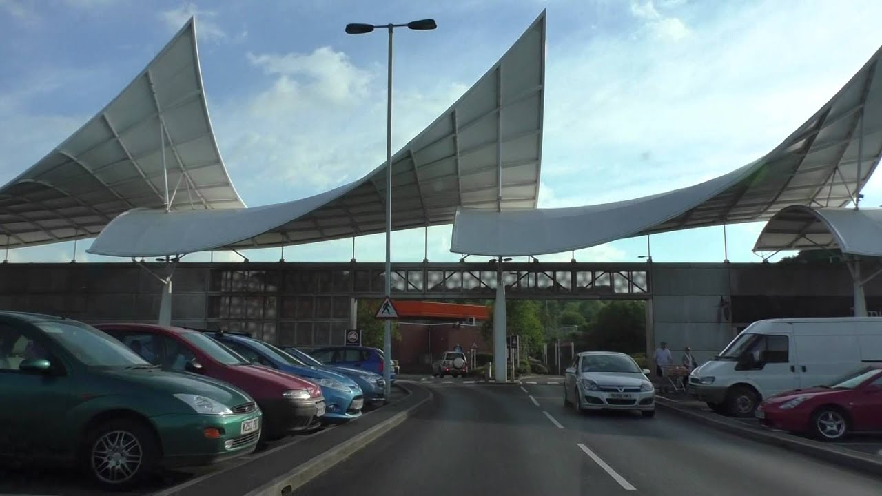 Driving Along Plymouth Road & Embankment Road A374 Plymouth, Devon, England 21st May 2014