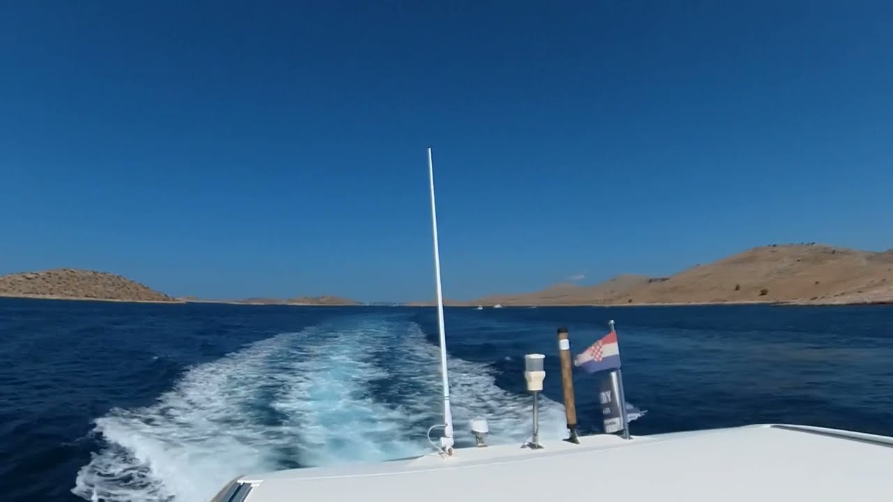 Mit der Motor Yacht Motoryacht durch die Kornaten von Suha Punta südlich nach Zakan
