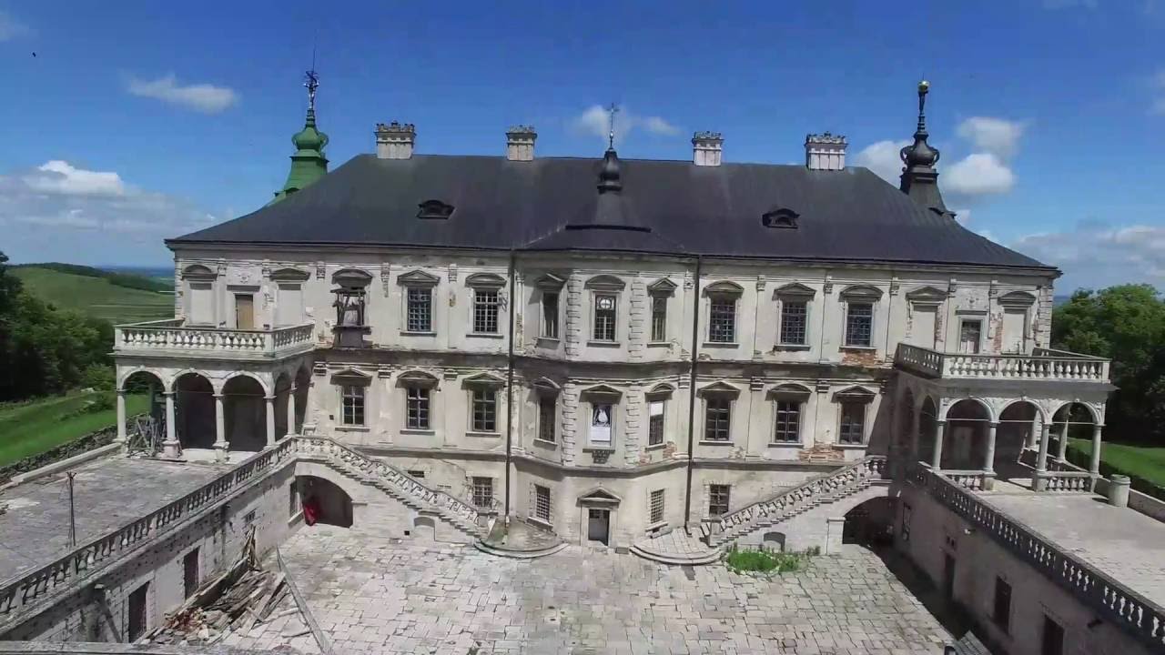 Підгорецький замок – палац, який поєднує красу та міць віків