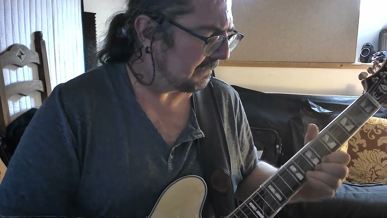 Guitar Flatter #1 - Ard Uí Chuain - A traditional Irish air meets Pink Floyd...