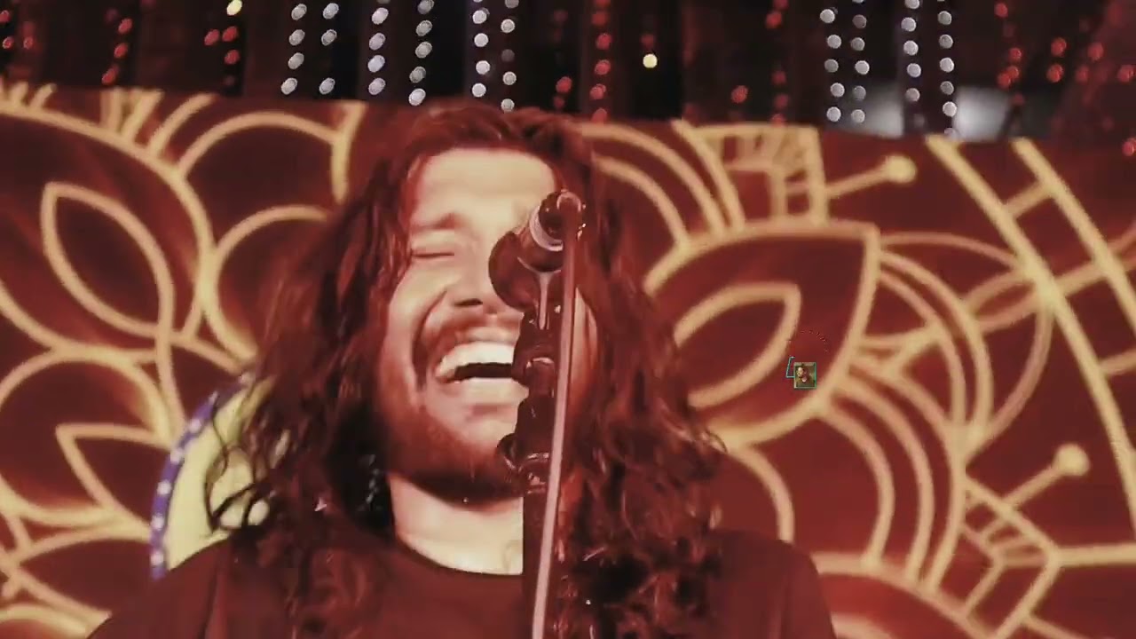 ''তাই নিজের মেরুদন্ড হাতে দাঁড়িয়েছিনিজের মাংস''