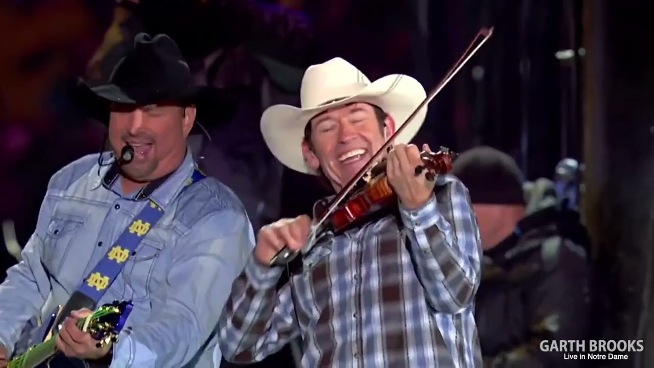 Garth Brooks - Callin' Baton Rouge (Live in Notre Dame)