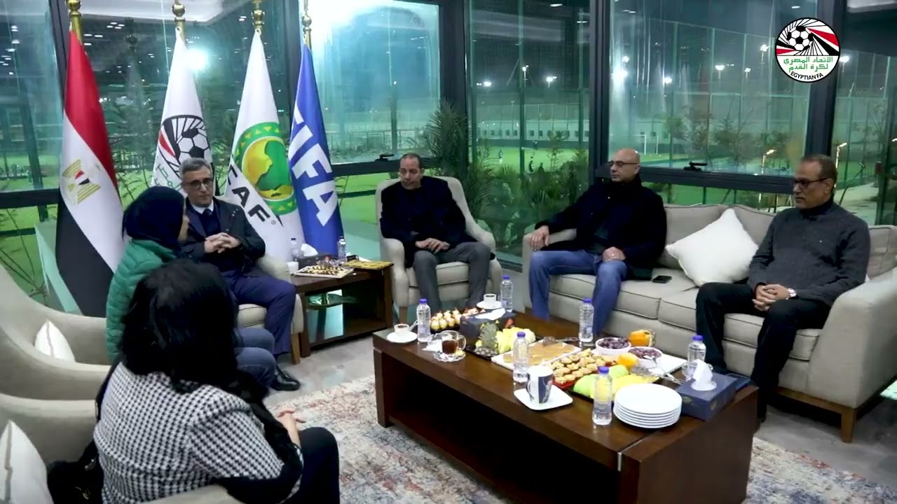 محمد سفيان براح سفير الجزائر بالقاهرة في ضيافة الإتحاد المصري لكرة القدم... 