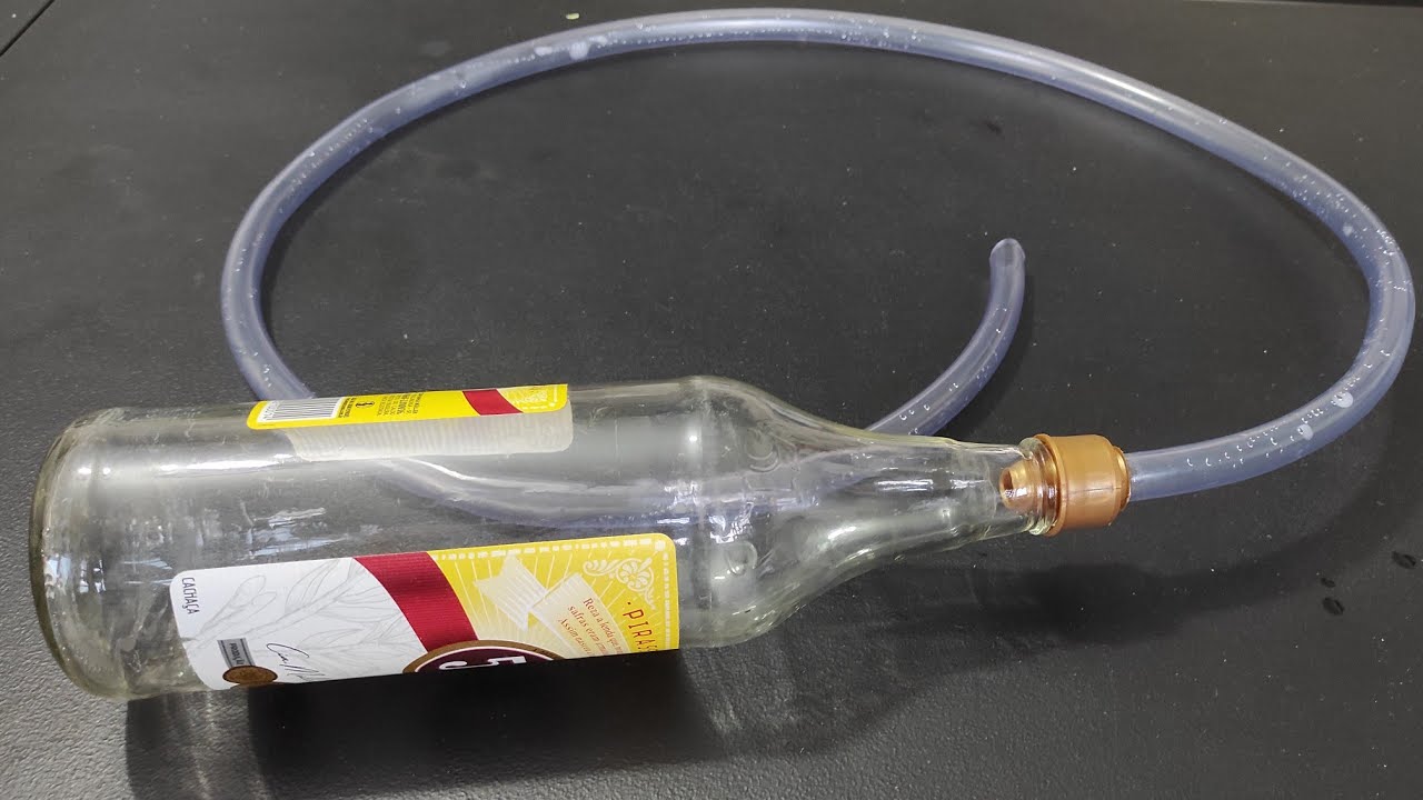 COMO FAZER UMA MANGUEIRA  PUXAR ÁGUA SOZINHA, USANDO UMA GARRAFA DE PINGA!