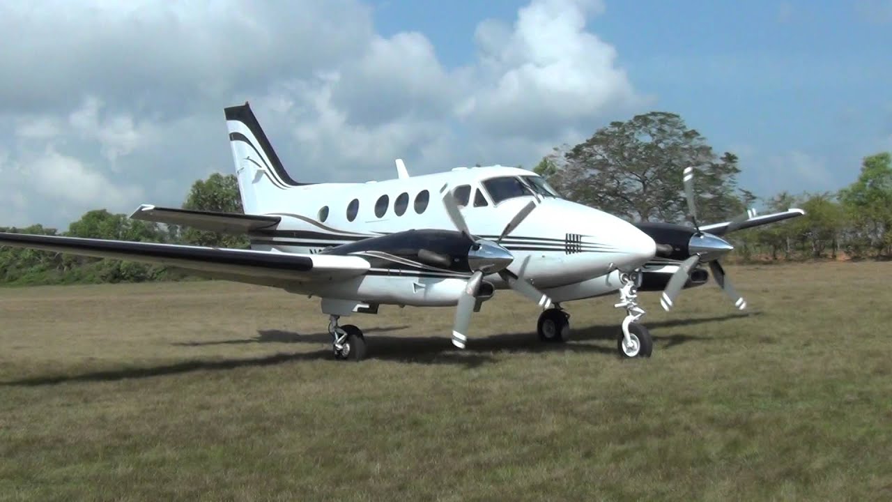 KingAir C90B N30JR en Ayapel Enero 9 de 2014