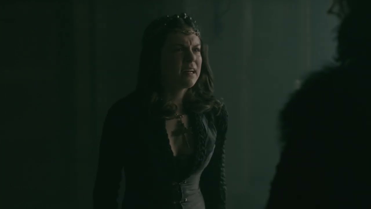 Vikings | Princess Gisla Punches Rollo