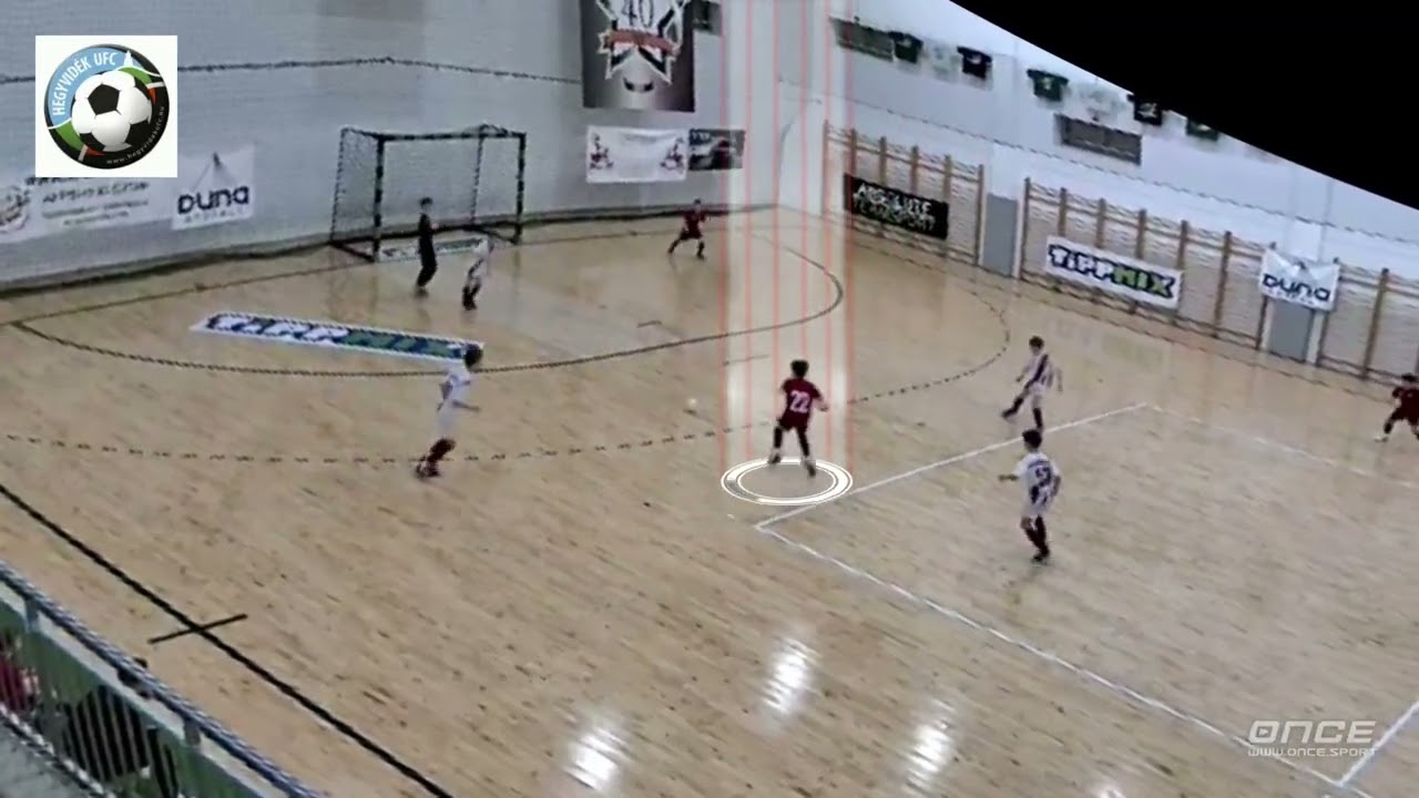 Max in the Middle - Development progress - Futsal