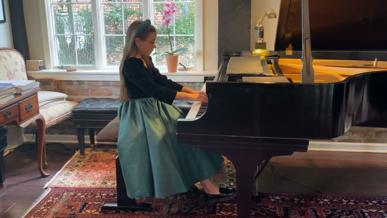 Yael Shumakher performing Evening in the Country by Bartok