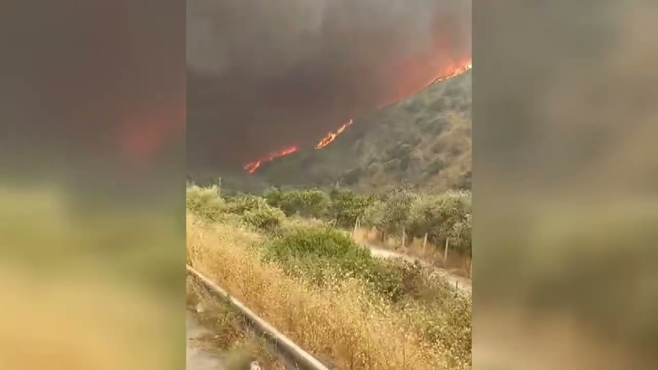 Oliveri - Fuoco e paura ieri. Evacuato tutto il paese