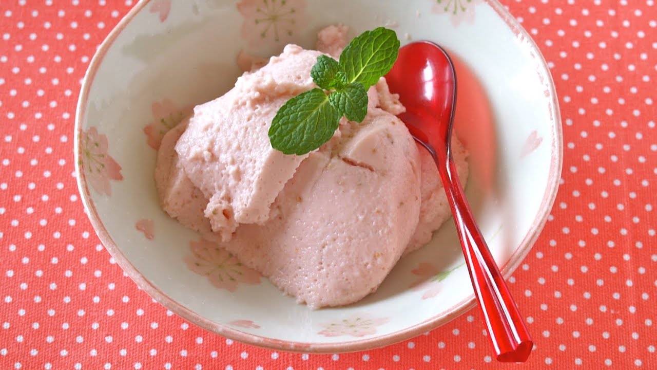How to Make Strawberry Yogurt Mousse (Bavarois) Recipe 簡単＆ふわふわ！苺ヨーグルトムース (ババロア) レシピ