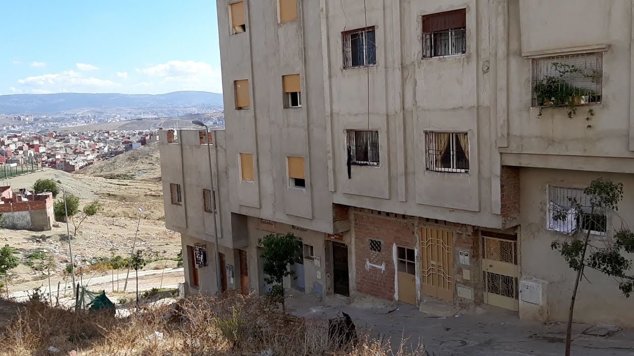 دار للبيع في طنجة تجزئة المرس مساحة 60 متر 4 طبقات ثمن 80 مليون
