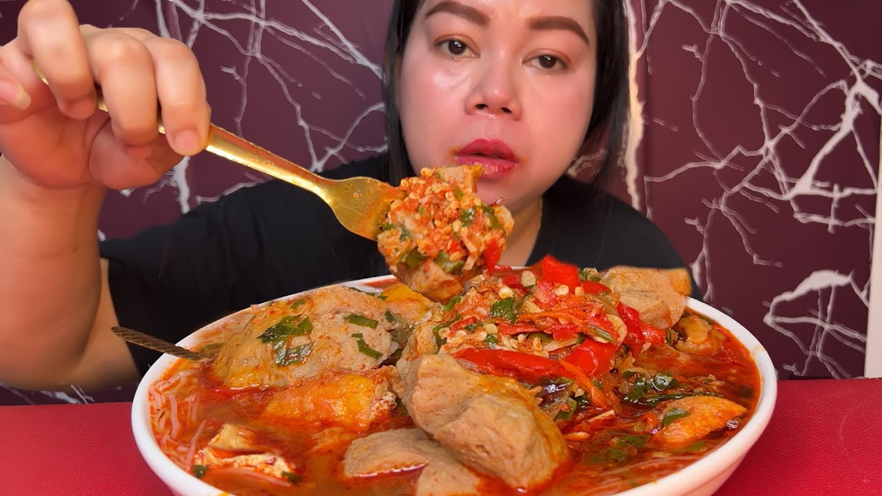 PEDAS NYELEKIT, BAKSO URAT KUAH PEDAS MERCON PAKE SOUN MUKBANG
