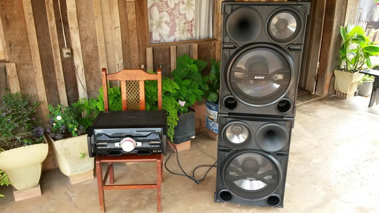 Sh2000 tocando em lugar aberto no volume Maximo
