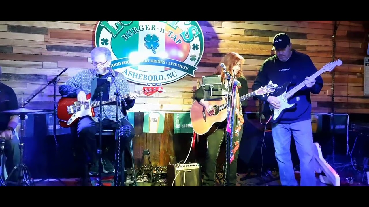 RED HOUSE BAND 🎶 NC