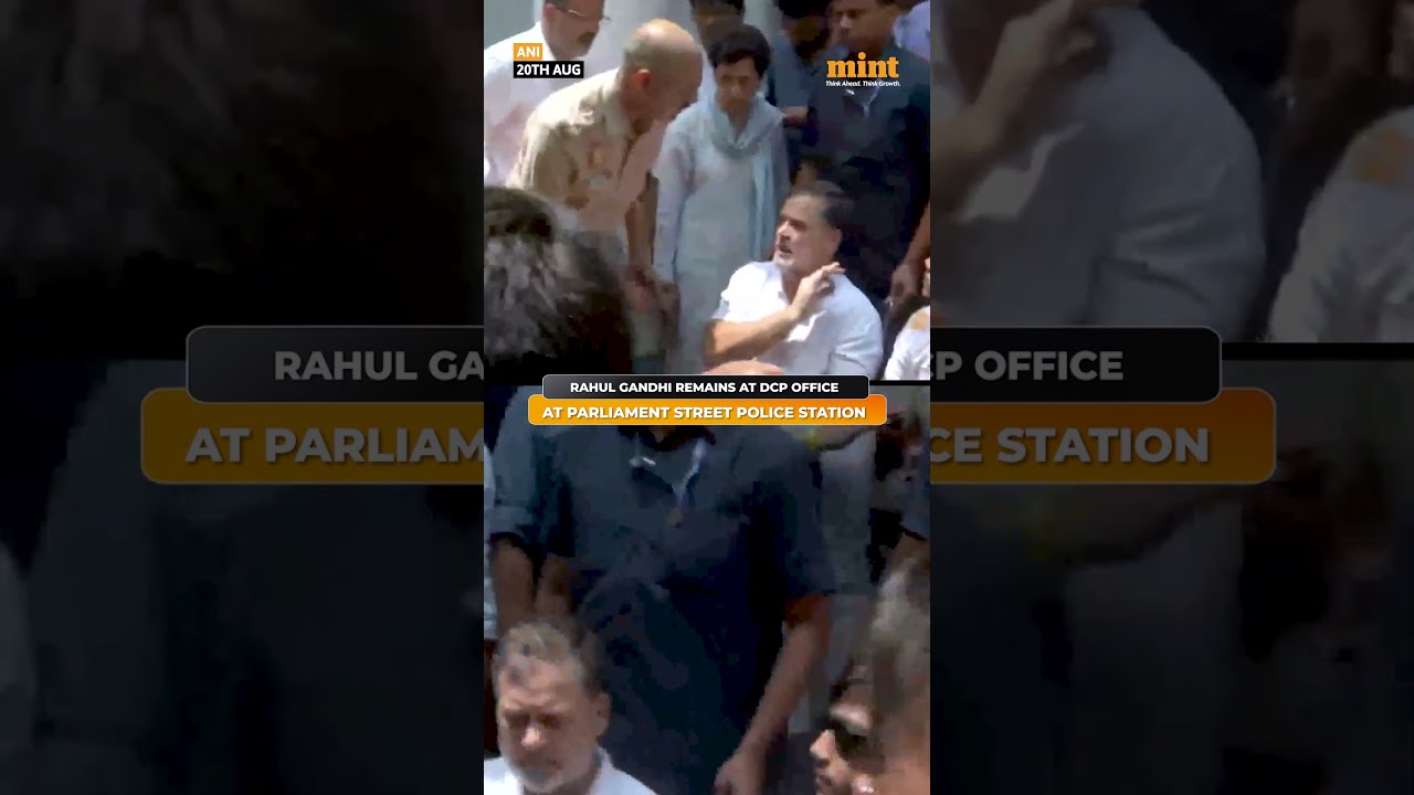 Watch: #RahulGandhi Protests at #DelhiPolice Station With Pellet Injury Victim, Demands FIR #Shorts