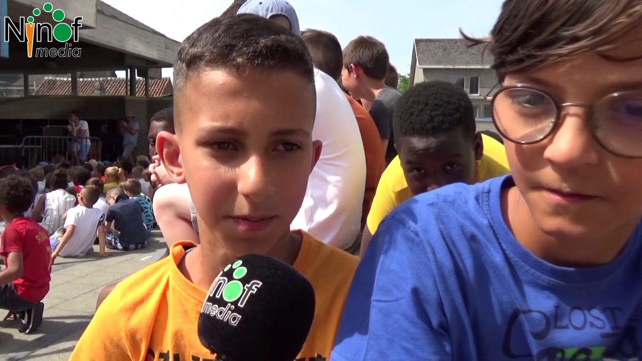 Feest in de stedelijke basisschool Denderwindeke