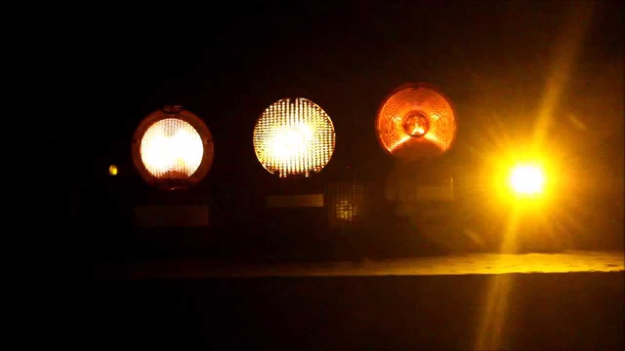 Warnleuchten Vergleich Nissen Primär* / EuroBlitz compact LED / Hella 5005XA / PALE Warnleuchte