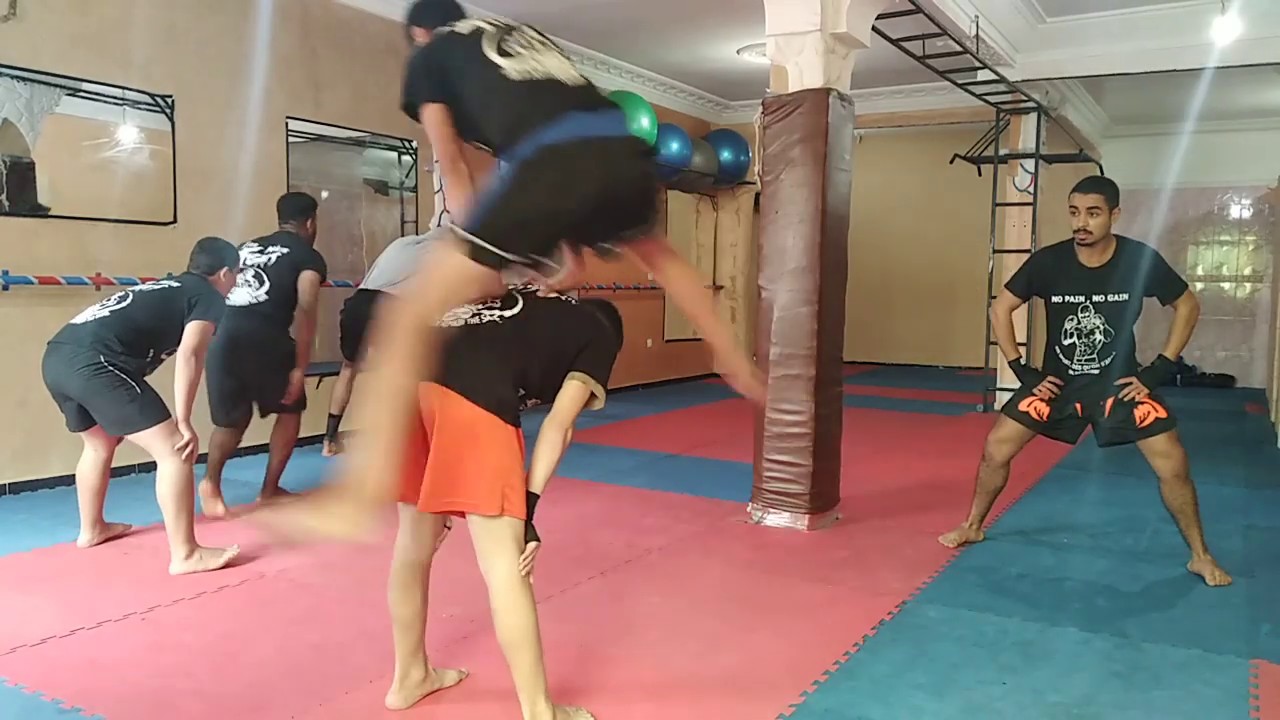 حصة كيك بوكسينغ راااااااائعة Séance Kick_Boxing Paw