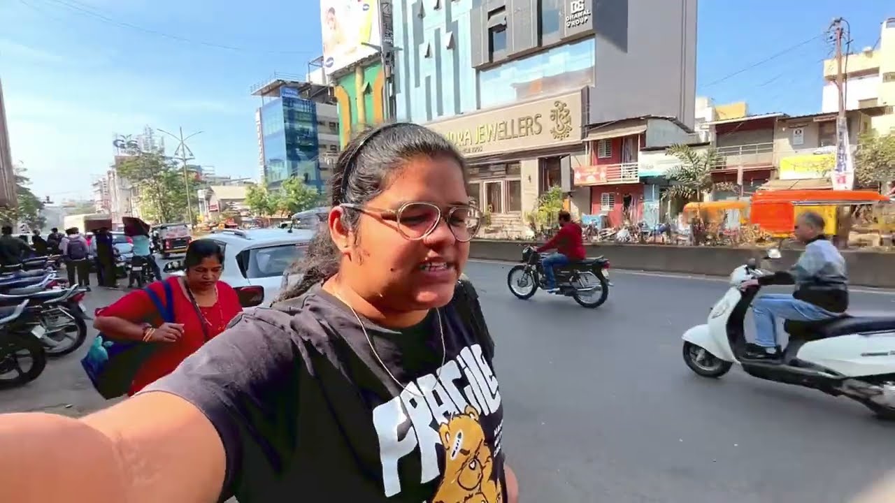 AIZ AMI ACHANAK BHOVPAK GELI | Konkani vlogs | Akansha & Apeksha Vlogs
