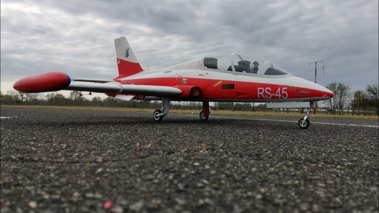Aerofoam MB339 with Kingtech K70G4+ turbine