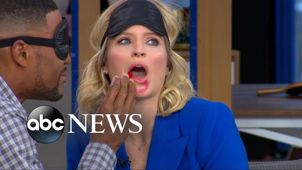 Michael Strahan and Sara Haines try the #BirdBoxChallenge