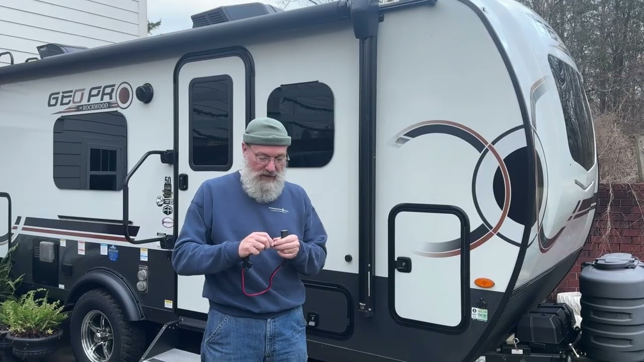 Powering Starlink Mini using Solar on the Side on our GeoPro 19FD