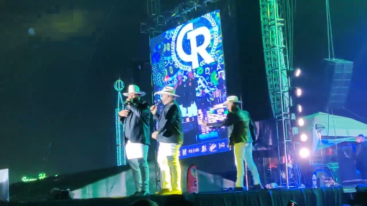 Banda Corona del Rey - No Le Digas a Nadie / Desde La Feria de Tultepec Estado de México 