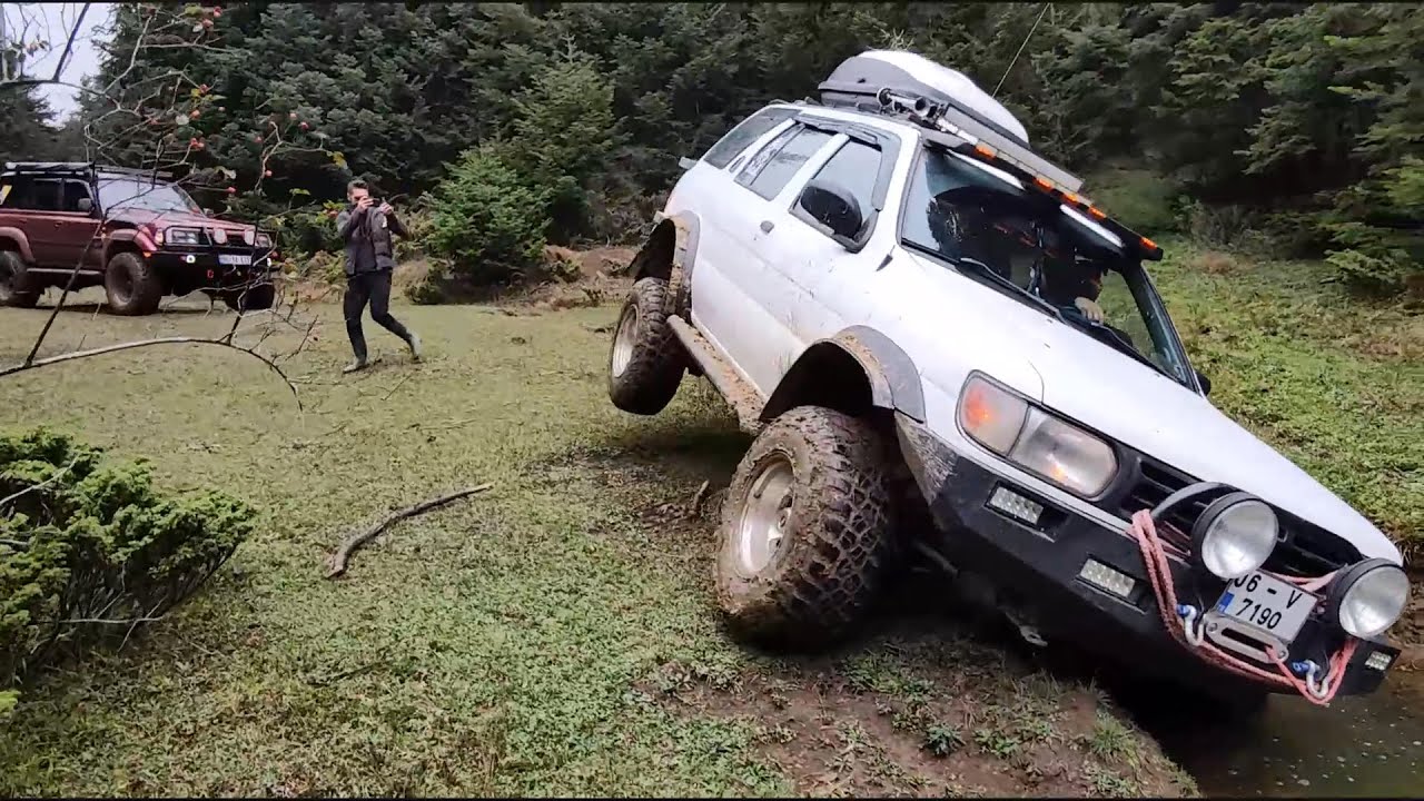 Nissan Pathfinder 3.3 V6 MUD OFF ROAD - ARB DIFF LOCKER[HD]