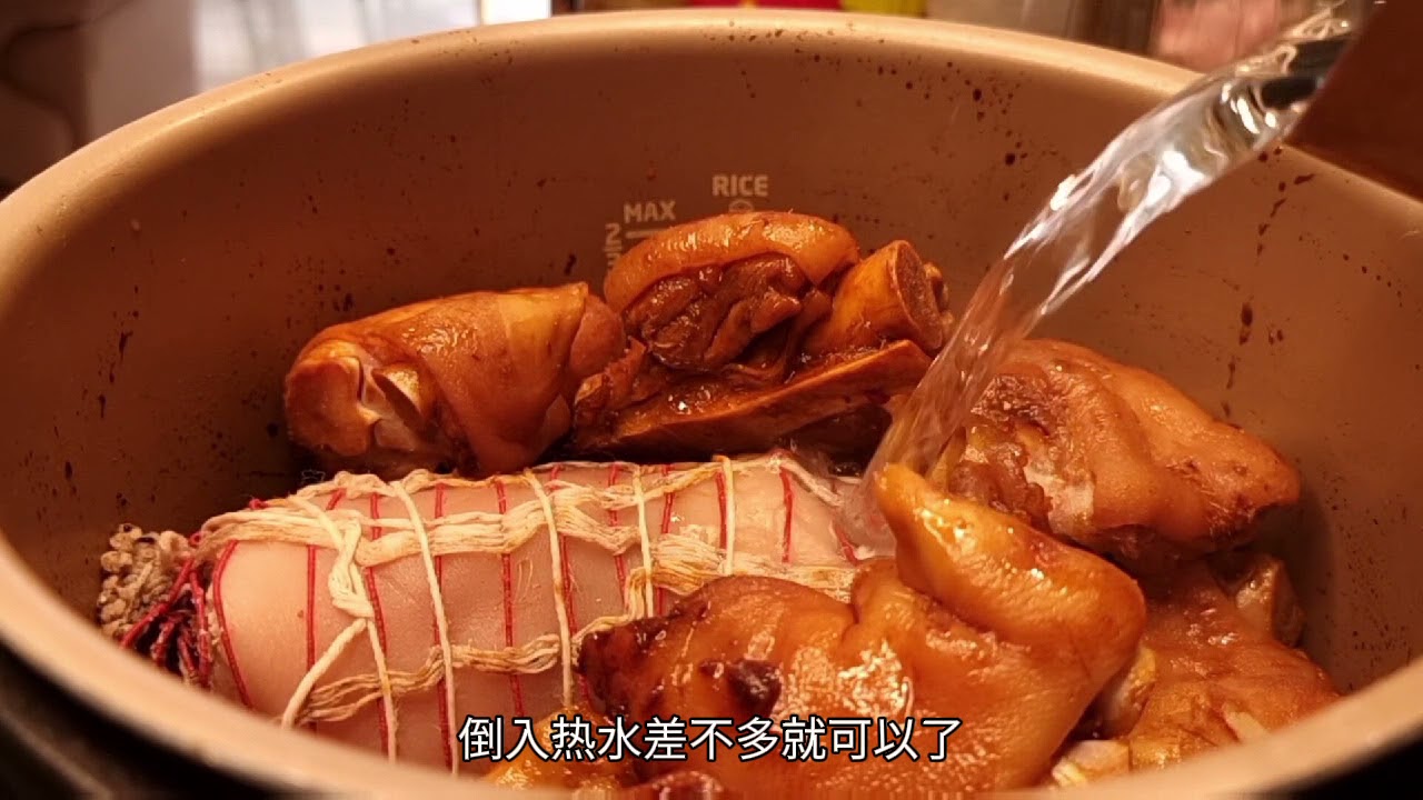 飞利浦高压锅炖猪脚，一锅炖出三个下饭菜，猪脚卤蛋，酱肘子，肉皮冻