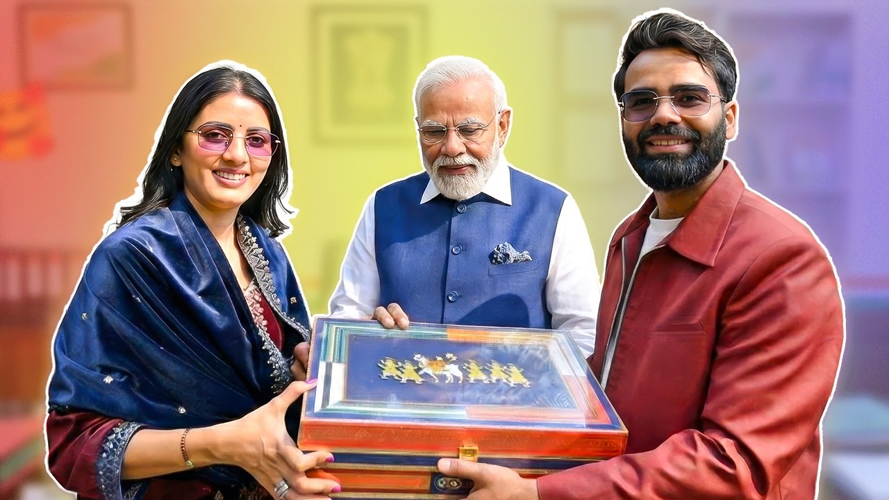 PM Modi Ji Ko Diya Shadi Ka Card 😍