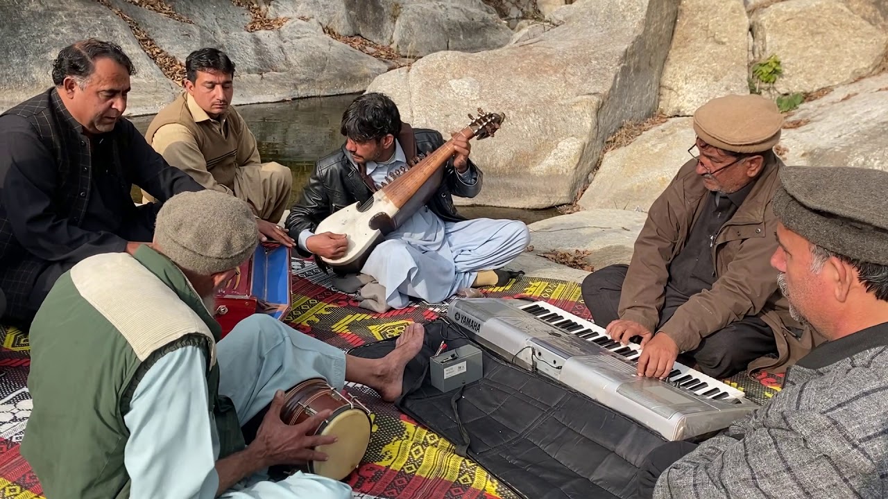 Friends At Elum, Buner.. Pashto Tang Takor. Amjad Shahzad.