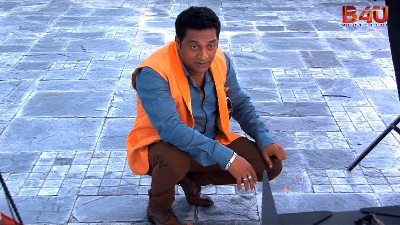 Prakash Raj finds Akshay Kumar irritating on the sets of Bollywood Movie- Entertainment