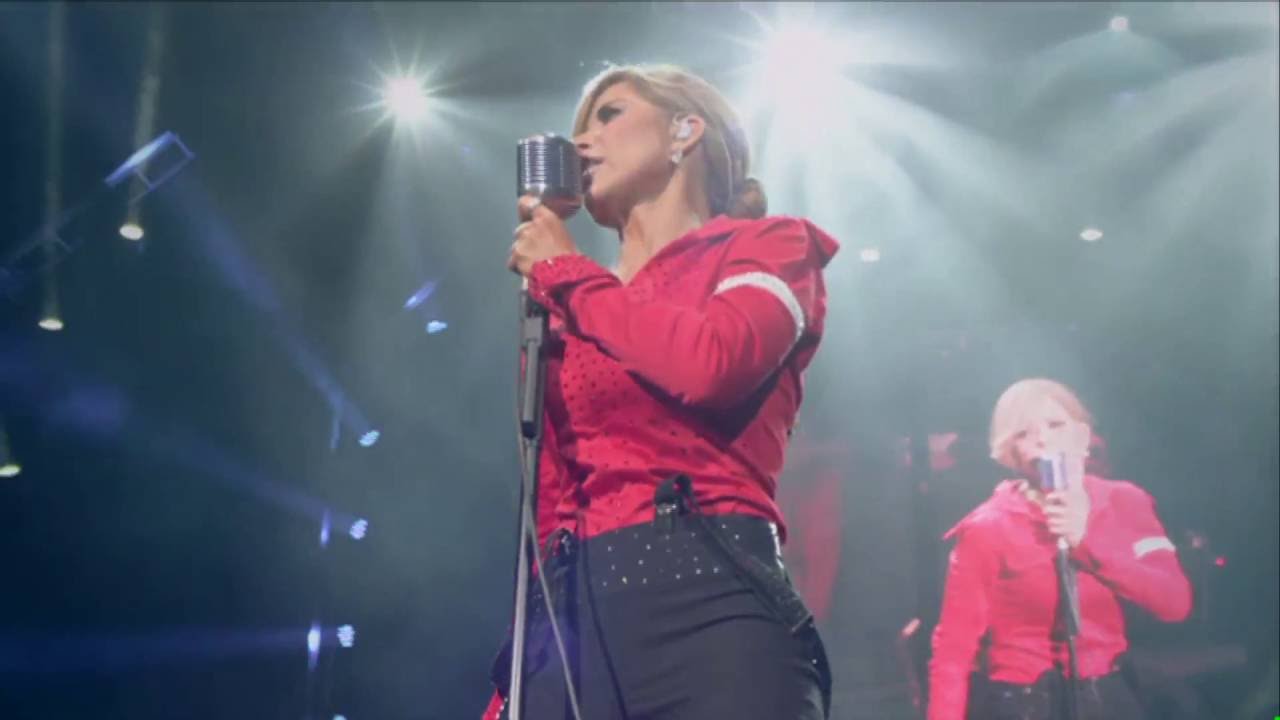 Gloria Trevi - Y Ahora Quién/Ese Hombre Es Malo (En Vivo)
