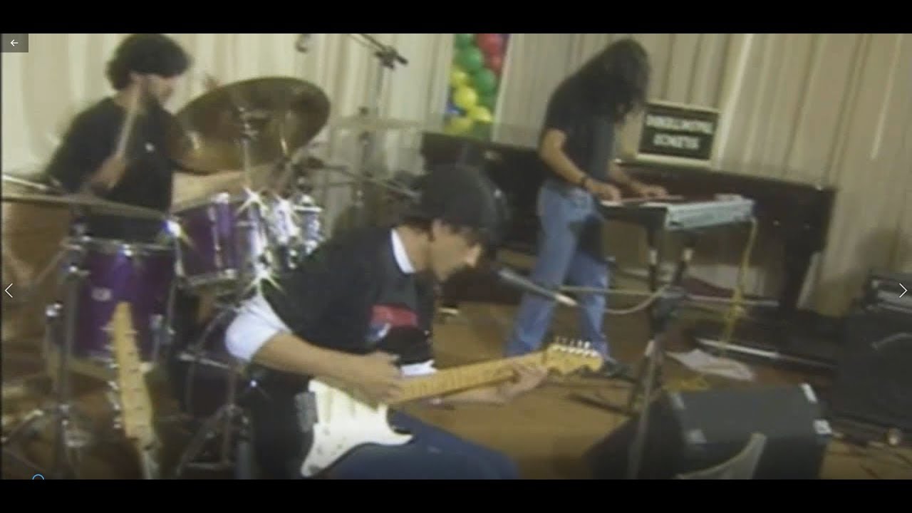 ZONA103 Radio Rock en Vivo  : Leusemia 