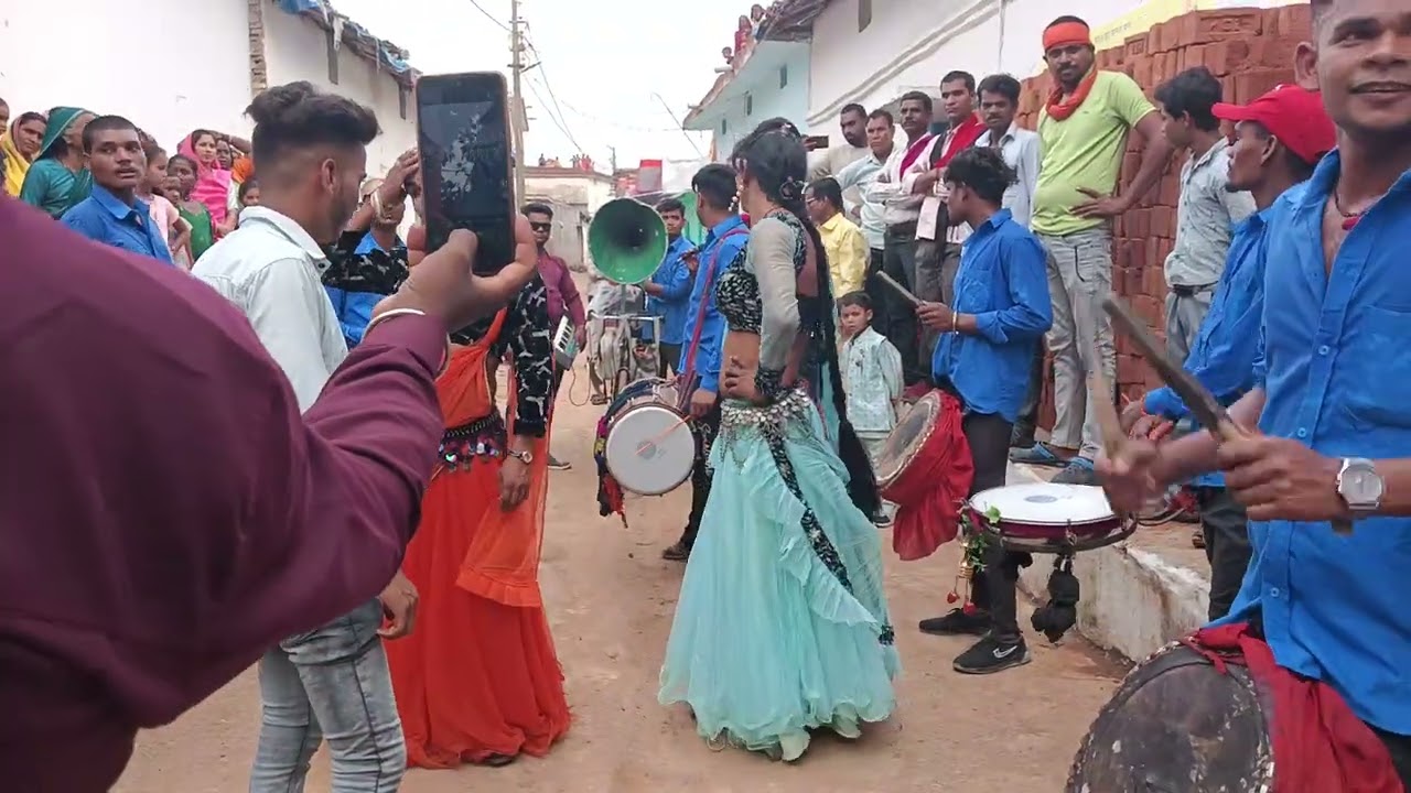 भूमि पुत्र गुदुम्ब बाजा पार्टी ग्राम ठेलकी लच्छनपुर मो 9171260883,,,,,6267783080